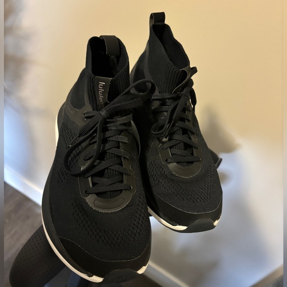 Lululemon Chargefeel Mid Women’s Workout Shoe - Picture 8 of 8